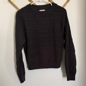 Universal Thread Textured Crewneck Sweater